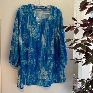 Beautiful royal and turquoise over sized shirt.  Size XL.